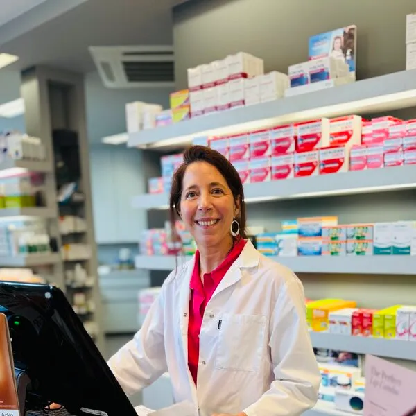 Céline, pharmacienne